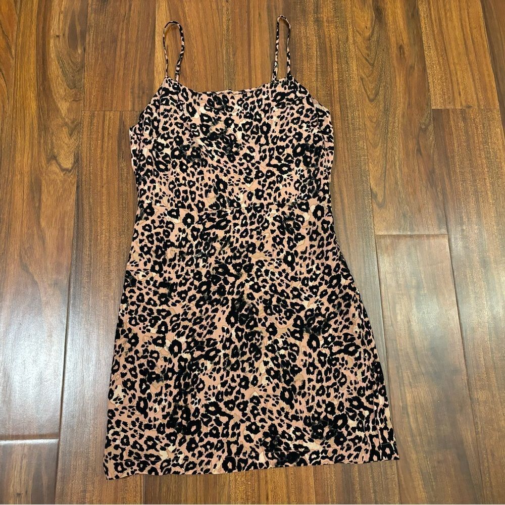 Wilfred Aritzia cheetah/leopard print mini dress